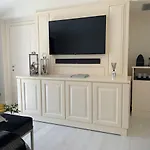 게스트하우스 White House Luxury Hospitality 올비아