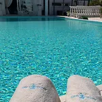 White House Luxury Hospitality 게스트하우스 4*