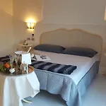 White House Luxury Hospitality 4* 올비아