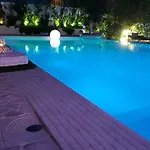 White House Luxury Hospitality 4*