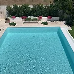 White House Luxury Hospitality 게스트하우스 올비아