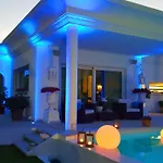 White House Luxury Hospitality 게스트하우스 4*