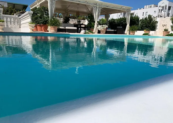 White House Luxury Hospitality 4*