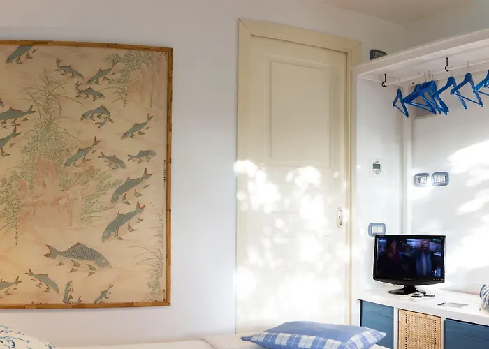 White House Luxury Hospitality אולביה