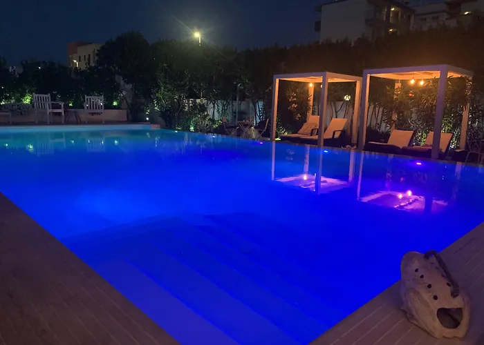 White House Luxury Hospitality 4* אולביה