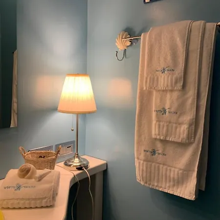 Πανσιόν White House Luxury Hospitality 2*