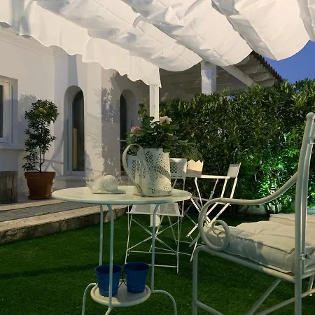White House Luxury Hospitality Πανσιόν Όλμπια