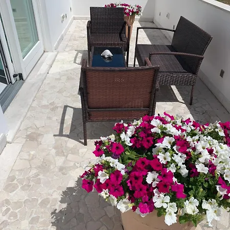 White House Luxury Hospitality Όλμπια