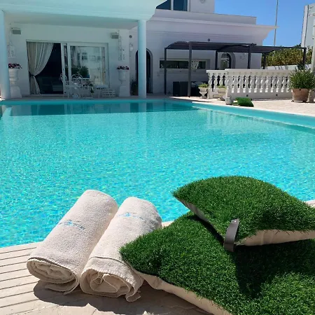 White House Luxury Hospitality Όλμπια