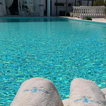 White House Luxury Hospitality Πανσιόν 2*
