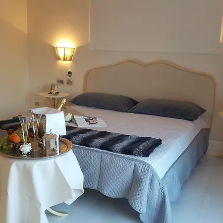 White House Luxury Hospitality 4* Olbia