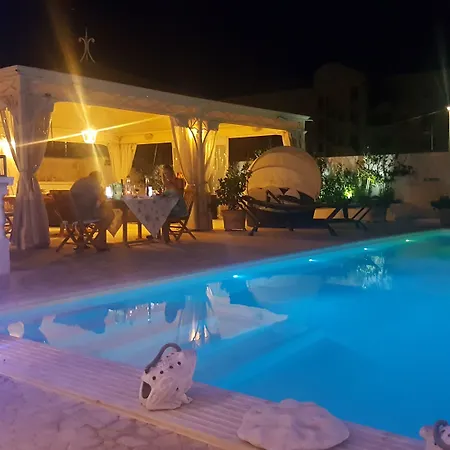 White House Luxury Hospitality Konukevi