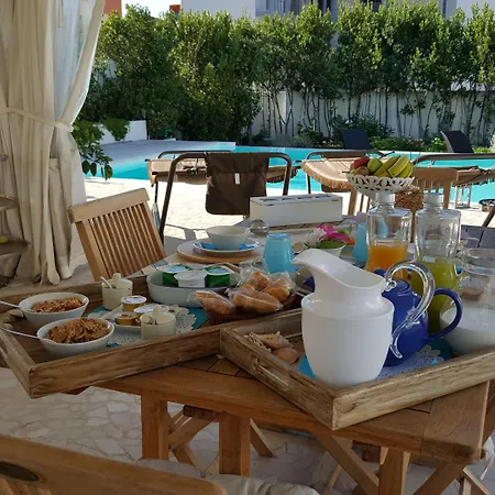 White House Luxury Hospitality Konukevi