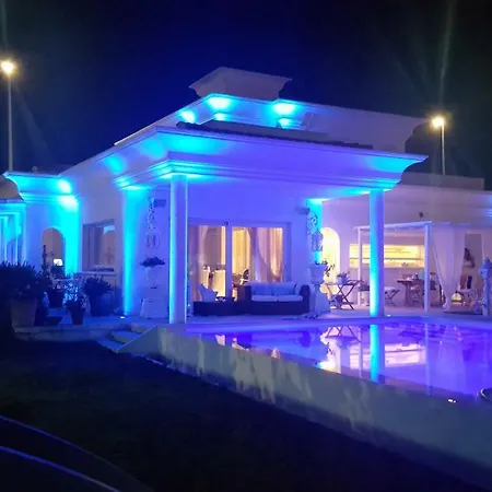 Πανσιόν White House Luxury Hospitality 2*