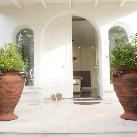 White House Luxury Hospitality 4* Olbia