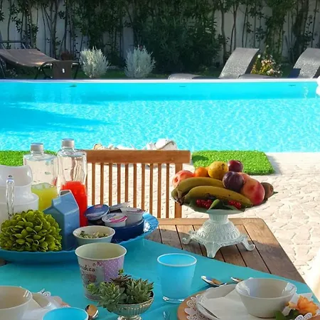 Πανσιόν White House Luxury Hospitality 2*