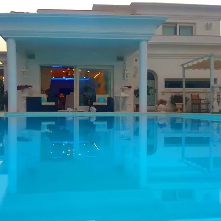 White House Luxury Hospitality Πανσιόν Όλμπια