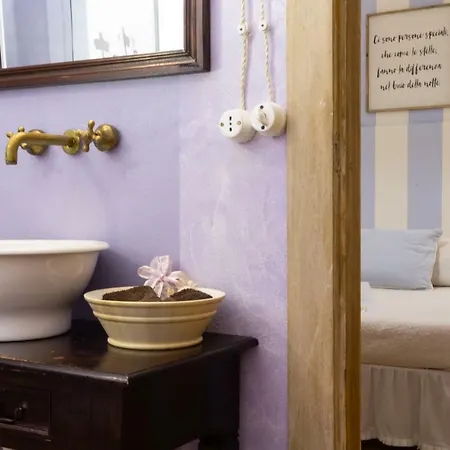 White House Luxury Hospitality 2*