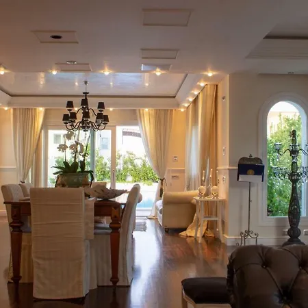 White House Luxury Hospitality Όλμπια