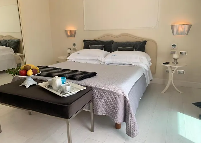 White House Luxury Hospitality 4* أولبيا