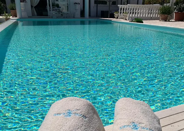 White House Luxury Hospitality بيت ضيافة 4*