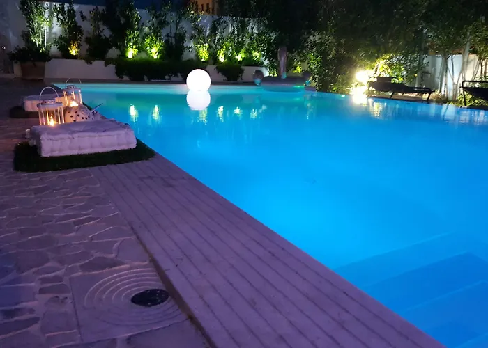 White House Luxury Hospitality 4*