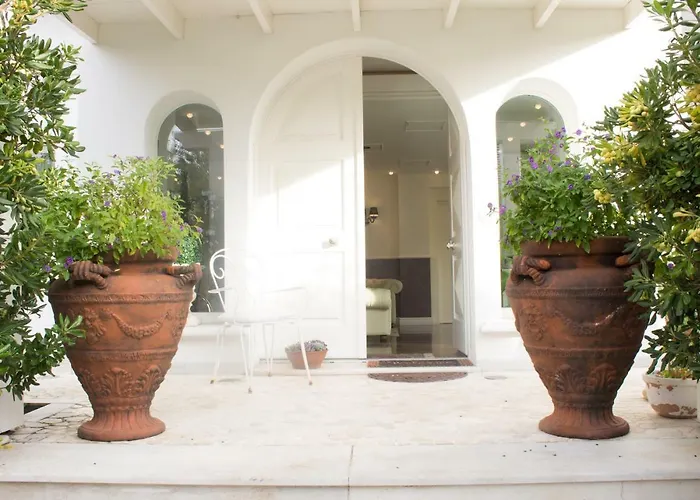 White House Luxury Hospitality 4* Olbia